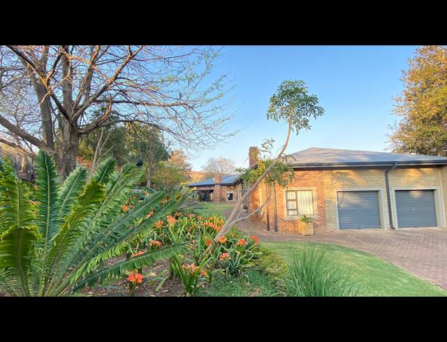 7 BEDROOM HOUSE FOR SALE IN SIGNAL HILL